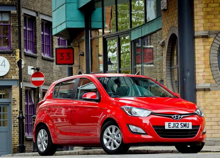Hyundai i20 MY 2012, nuove foto ufficiali