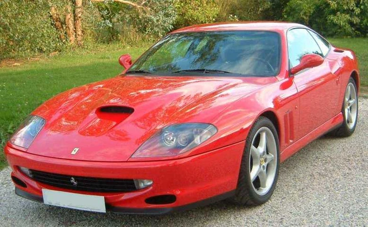 Rubata la Ferrari del padre di Button. Forse...