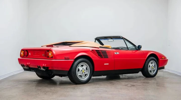 Ferrari Mondial 3.2 Cabriolet: il capolavoro da 270 CV sta per scatenare l’asta del secolo