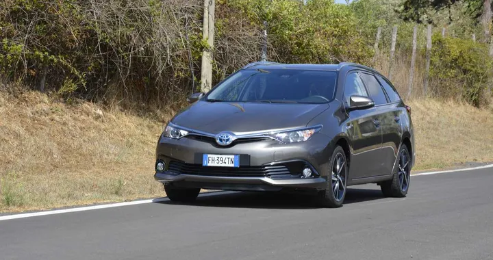 Toyota Auris Touring Sports Hybrid MY2017: la prova su strada