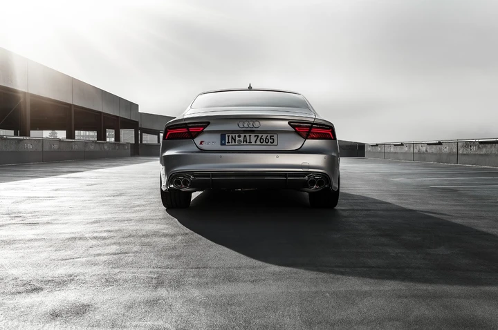 RS6 Avant e RS7 Sportback: impianto di scarico Audi Sport by Akrapovic