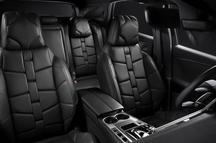 DS 7 Crossback nuovo allestimento Prestige: immagini ufficiali