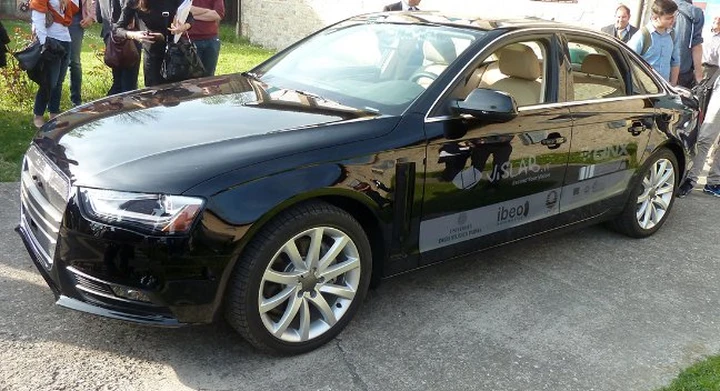 DEEVA, la self-driving car di VisLab