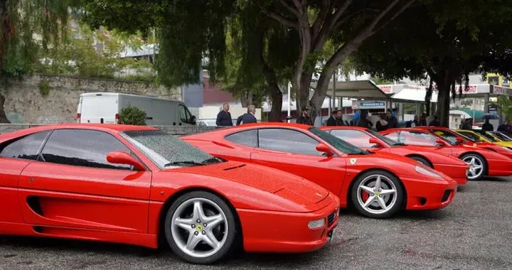 Autoretrò 2026 porta Ferrari e Lancia storiche in Calabria