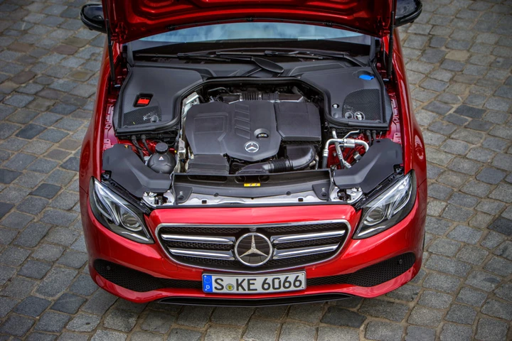 Mercedes: richiamo volontario da 3 milioni di auto diesel