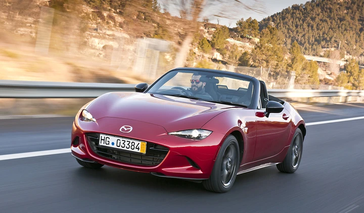 Mazda MX-5: nuove foto e dati tecnici ufficiali
