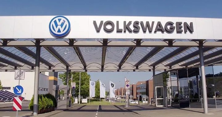 Volkswagen: nel 2033 lo stop alle auto a propulsione non elettrificata