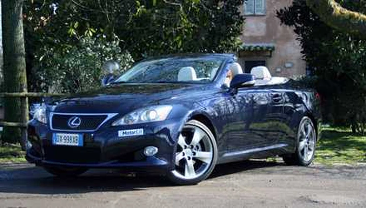Lexus IS 250C: per chi non rinuncia al lusso