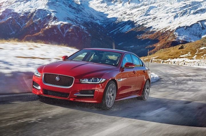 Jaguar XE: pronta al debutto la versione integrale