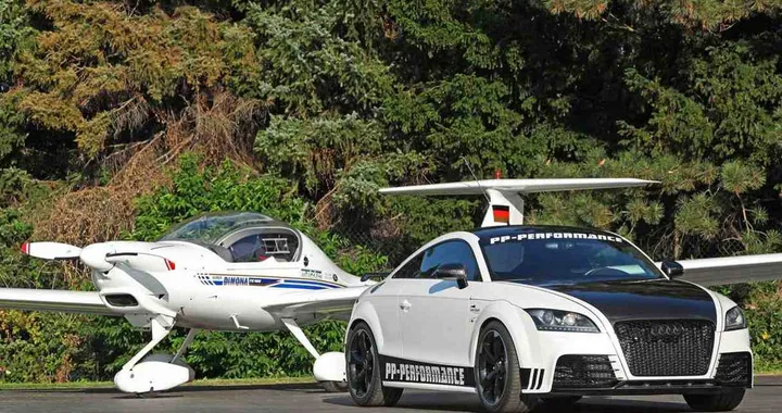 Audi TT RS Black & White Edition