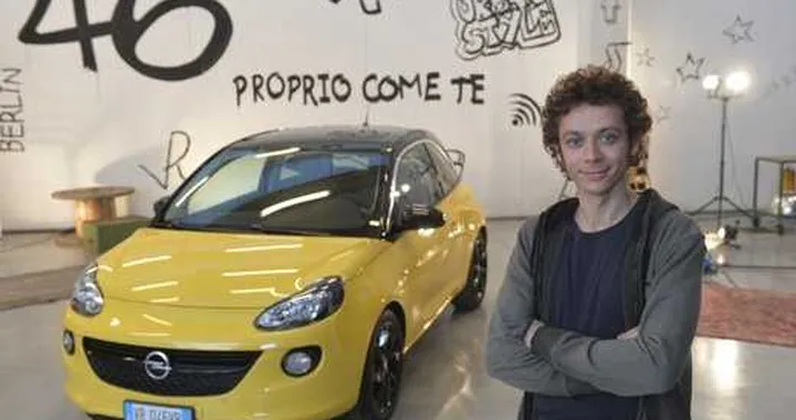 Opel Adam: Valentino Rossi diventa testimonial