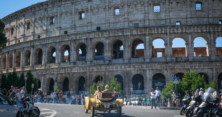 Giubileo ASI: le auto storiche celebrano la fede e la mobilità