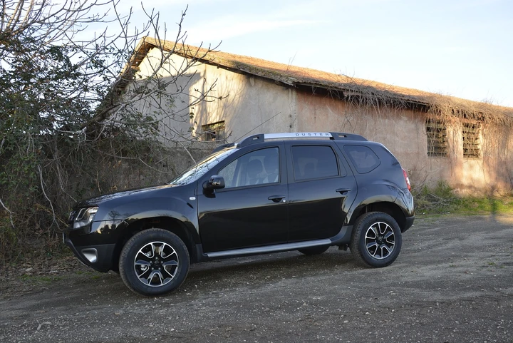 Dacia Duster 1.6 115 CV 4x2 GPL Black Shadow: la prova su strada