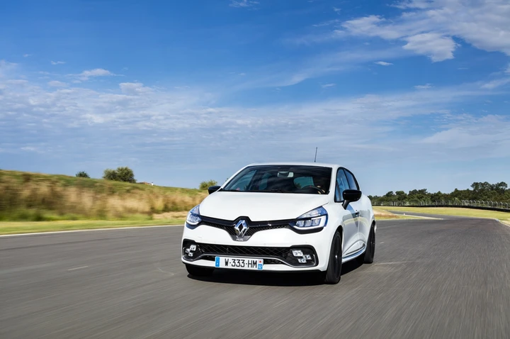 Renault Clio RS Trophy, nuove immagini ufficiali