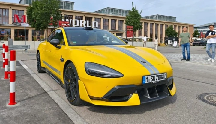 Xiaomi SU7 Ultra debutta in Europa: 1,98 secondi per il futuro dell’auto elettrica
