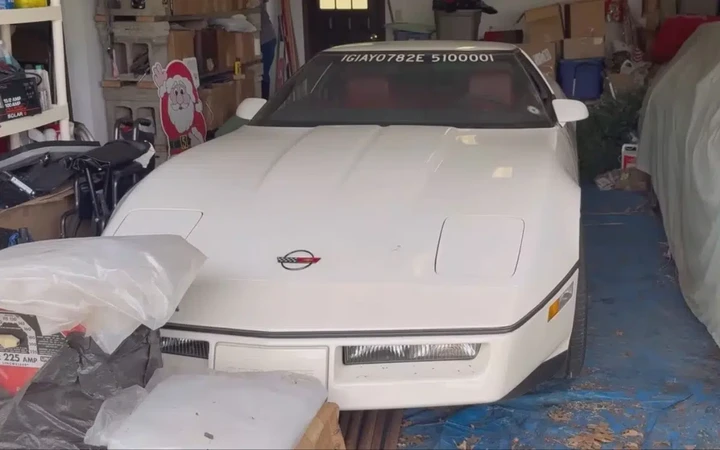Il ritrovamento della prima Chevrolet Corvette C4: per averla serve un mutuo