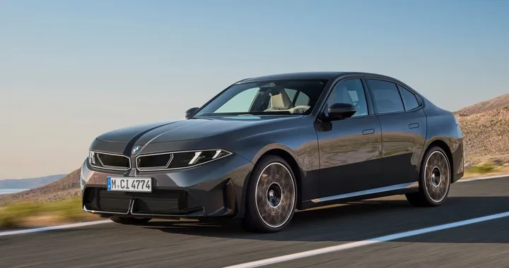 BMW Serie 3, addio al diesel dopo oltre 40 anni