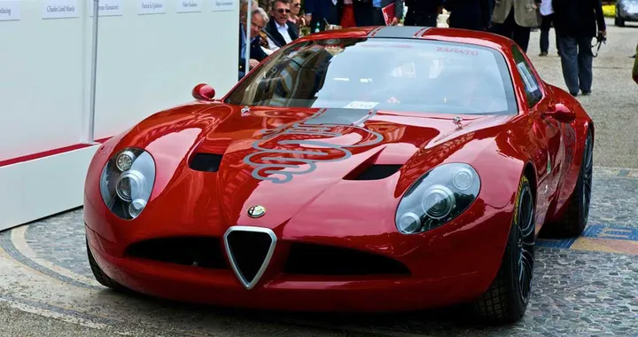 Alfa TZ3 Stradale, una sportiva Zagato su base Dodge Viper