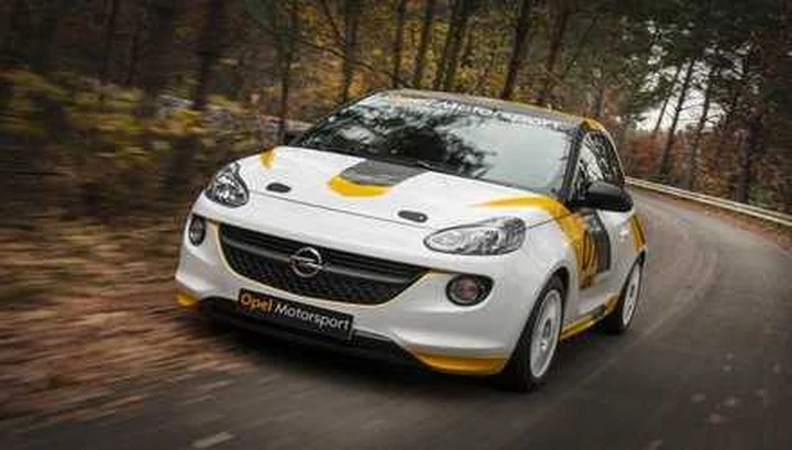Opel torna nel motorsport con Adam e Astra