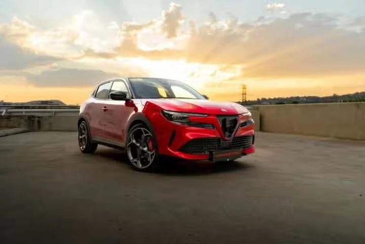 Alfa Romeo Junior: 70.000 ordini e debutto internazionale