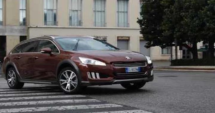 Peugeot 508 RXH: la prova su strada