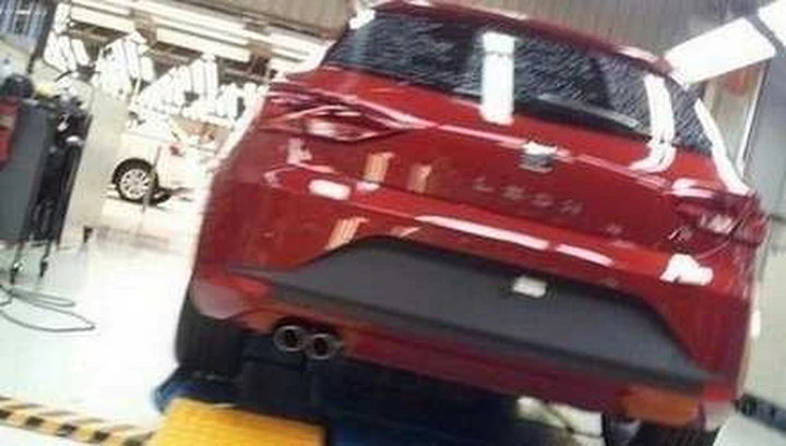 Seat Leon 2013, prime immagini senza camuffature