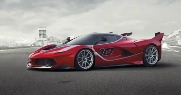 Ferrari FXX K: potente ibrida da 1.050 cavalli