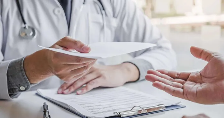 Patenti over 85, visite più severe: il nodo delle Commissioni mediche