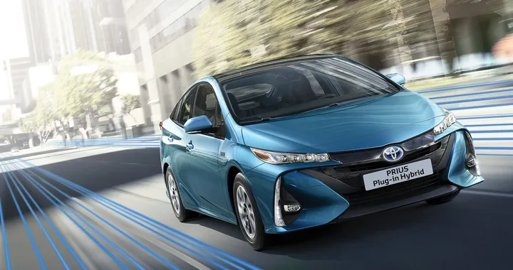 Toyota: la tecnologia Hybrid compie 20 anni e festeggia un nuovo record