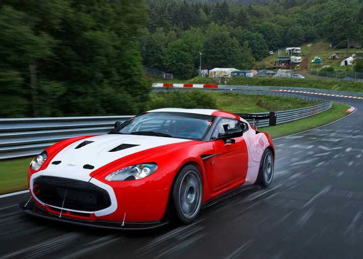 Aston Martin V12 Zagato al Nurburgring