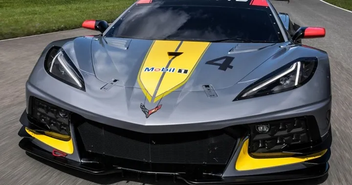 Chevrolet Corvette C8.R: ecco la versione racing
