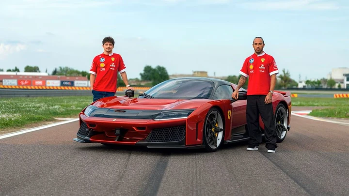 Lewis Hamilton e la Ferrari F80: adrenalina e velocità a Fiorano