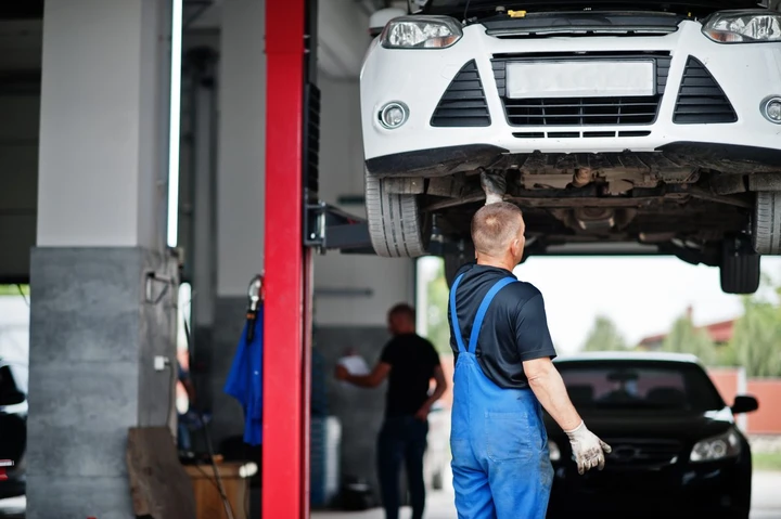 Duro costo per gli automobilisti, aumentano le tariffe per la revisione obbligatoria