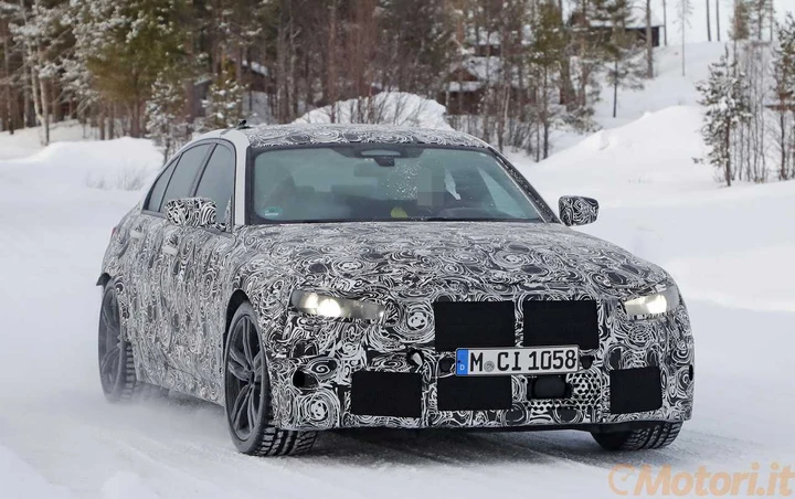 Nuova Bmw M3 spiata sulla neve