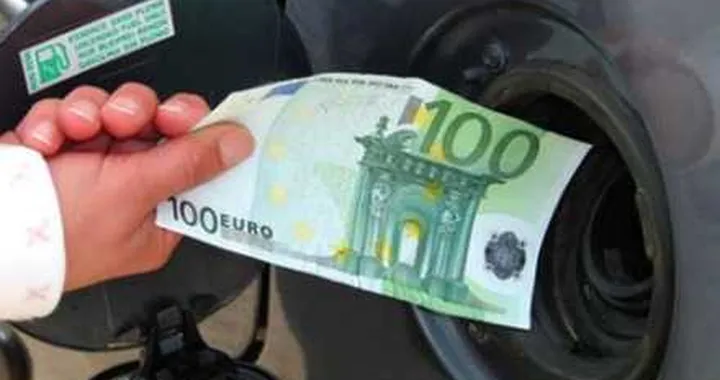 Carburanti più cari per finanziare il cinema