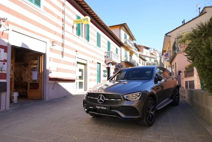 Mercedes GLC e GLC Coupé: arriva la serie speciale Night Edition Plus