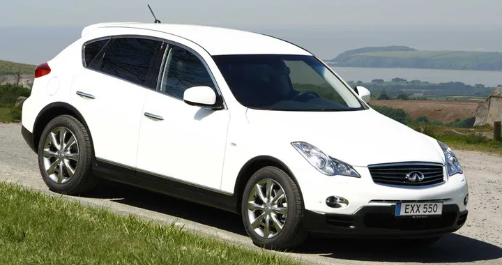 Infiniti EX30d: ora anche diesel da 49.800 euro