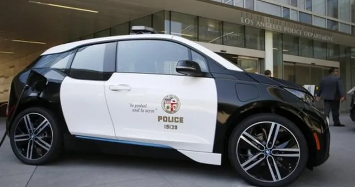 La polizia di Los Angeles è 'elettrica': ordinate 100 BMW i3