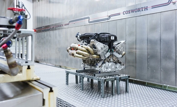 Aston Martin Valkyrie: avrà un V12 aspirato da oltre 1000 CV