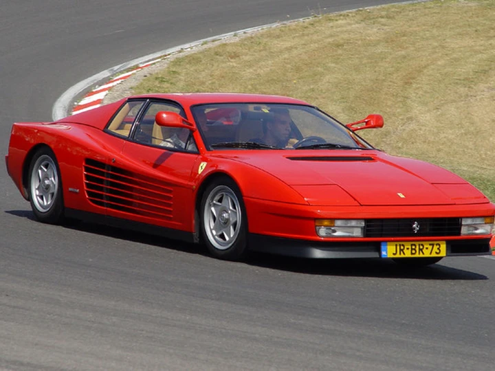 Due Ferrari Testarossa all'asta il prossimo 23 maggio