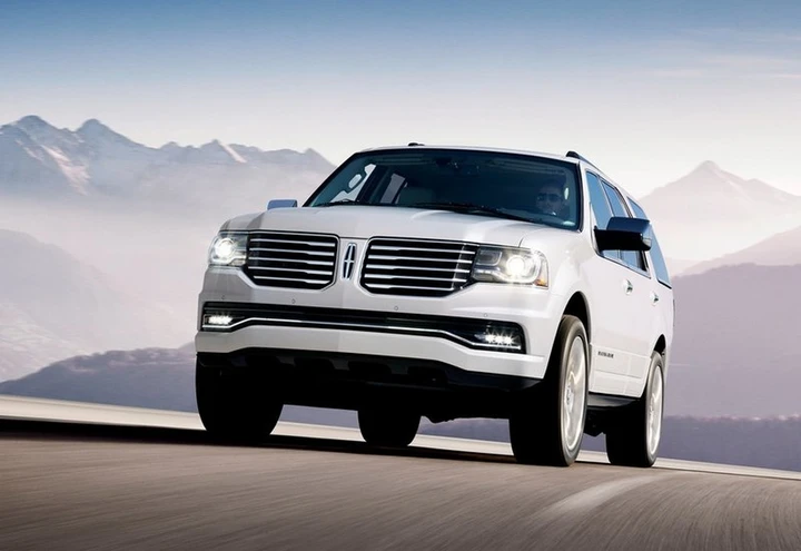 Lincoln Navigator 2014 nuove foto