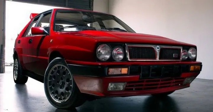 Lancia Delta Hf Integrale in vendita su E Bay