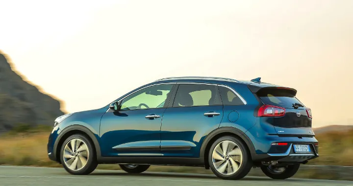 Kia Niro: si amplia la gamma del crossover ibrido
