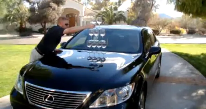 La Lexus LS460 alla prova... dei bicchieri