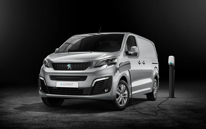 Nuovo Peugeot e-Expert: immagini ufficiali