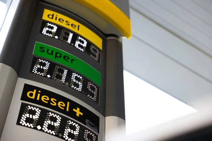 Distributori: arriva l'obbligo di esposizione dei prezzi medi di benzina e gasolio