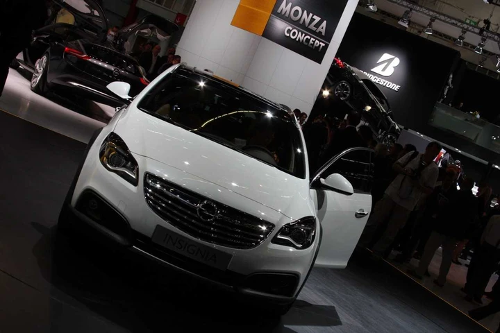 Opel Insignia facelift al Salone di Francoforte 2013