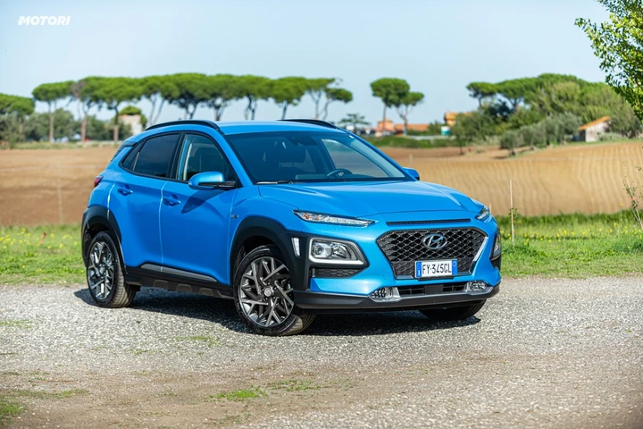Hyundai Kona Hybrid: la prova su strada
