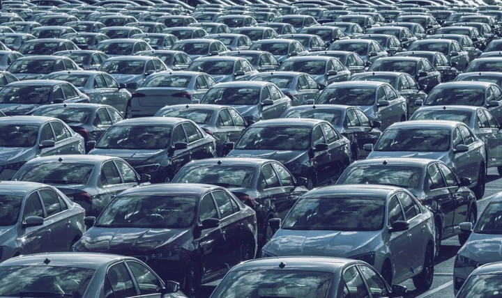Commissione Europea sanziona cartello auto per riciclo illecito