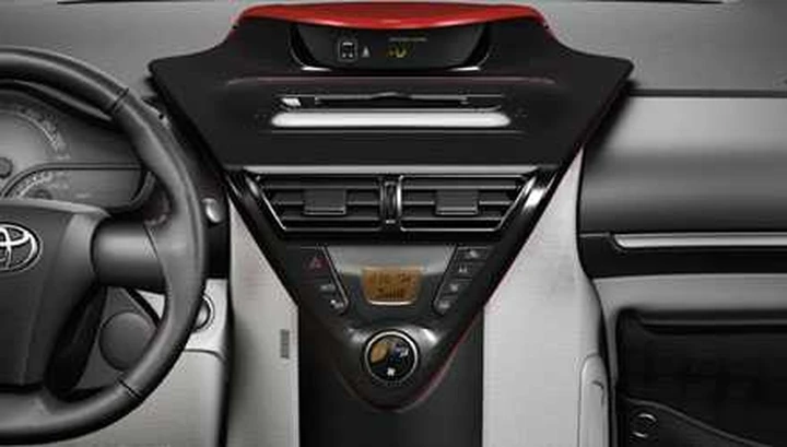 Toyota iQ: Euro 5 al passo con la moda